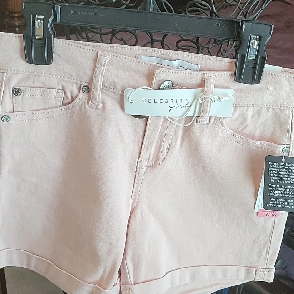 Girls sz 10 Celebrity Pink cuffed shorts in pink. - Picture 1 of 4